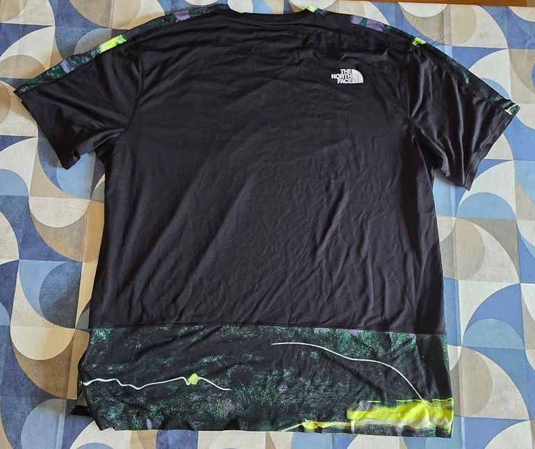 Used The North Face Tshirt 2024 bike — image 2 of 3