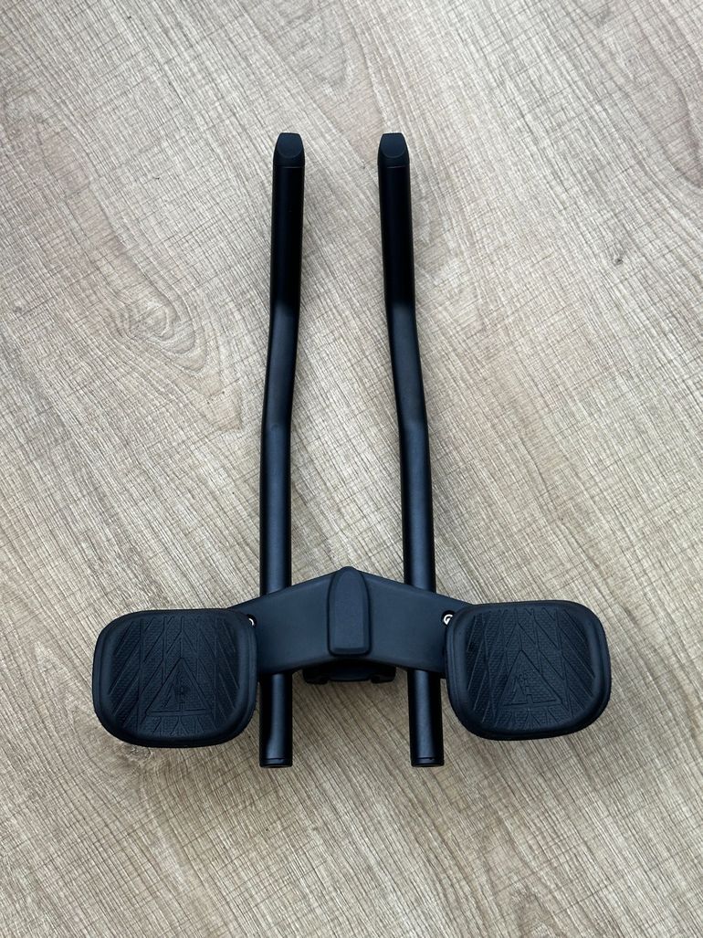 Used Giant Tri Clip-on Aero TT bars 2025 bike — image 2 of 5