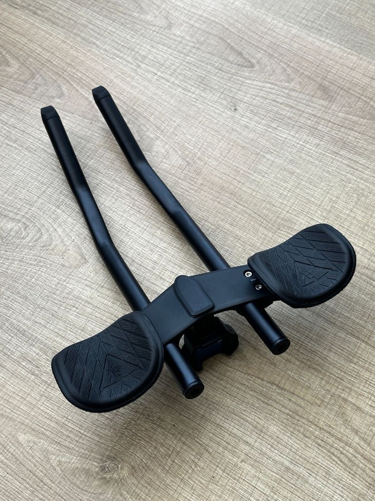 Used Giant Tri Clip-on Aero TT bars 2025 bike — image 1 of 5
