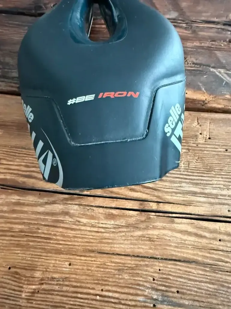 Used Selle Italia Iron 2023 bike — image 2 of 5
