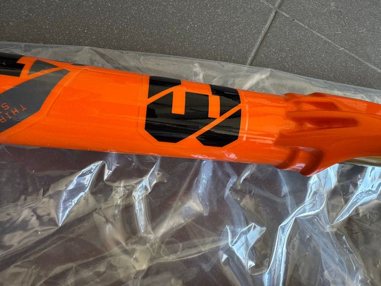 Used Fox 36 Factory GRIP X 160mm 2025 bike — image 3 of 10