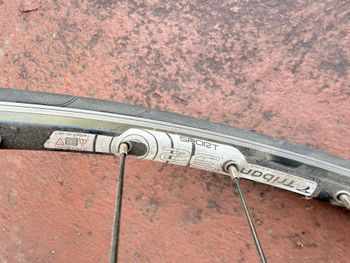 Used Triban 32 Sport Wheelset 2010 bike — image 2 of 4