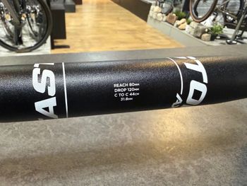 Used Easton EA50 AX Handlebar 44cm bike — image 3 of 4
