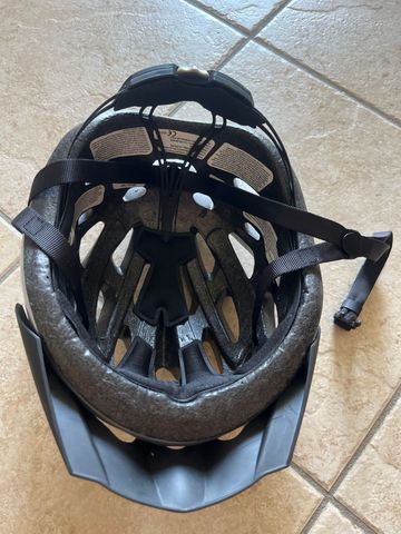 Tweedehands Mavic Ergo Ride Helmet 2010 bike — afbeelding 2 van 4