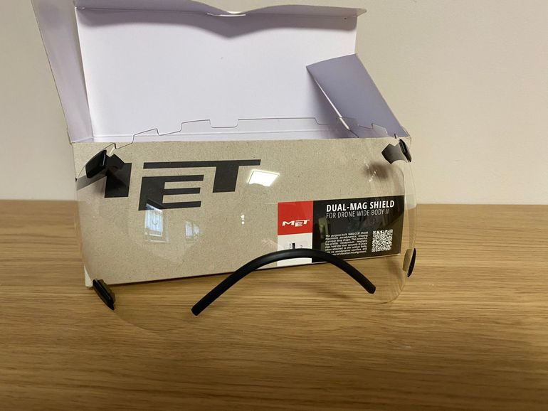 Used MET DRONE WIDE BODY Helmet bike — image 8 of 8