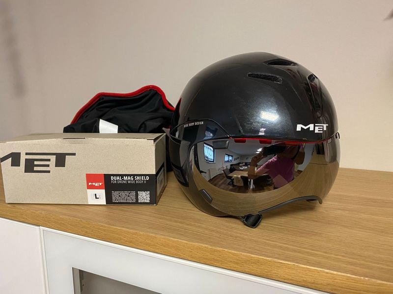 Używany MET DRONE WIDE BODY Helmet Cycling Accessories