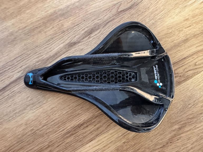 Used Ryet 3D Printed Carbon Saddle 155mm 2026 bike — image 2 of 6