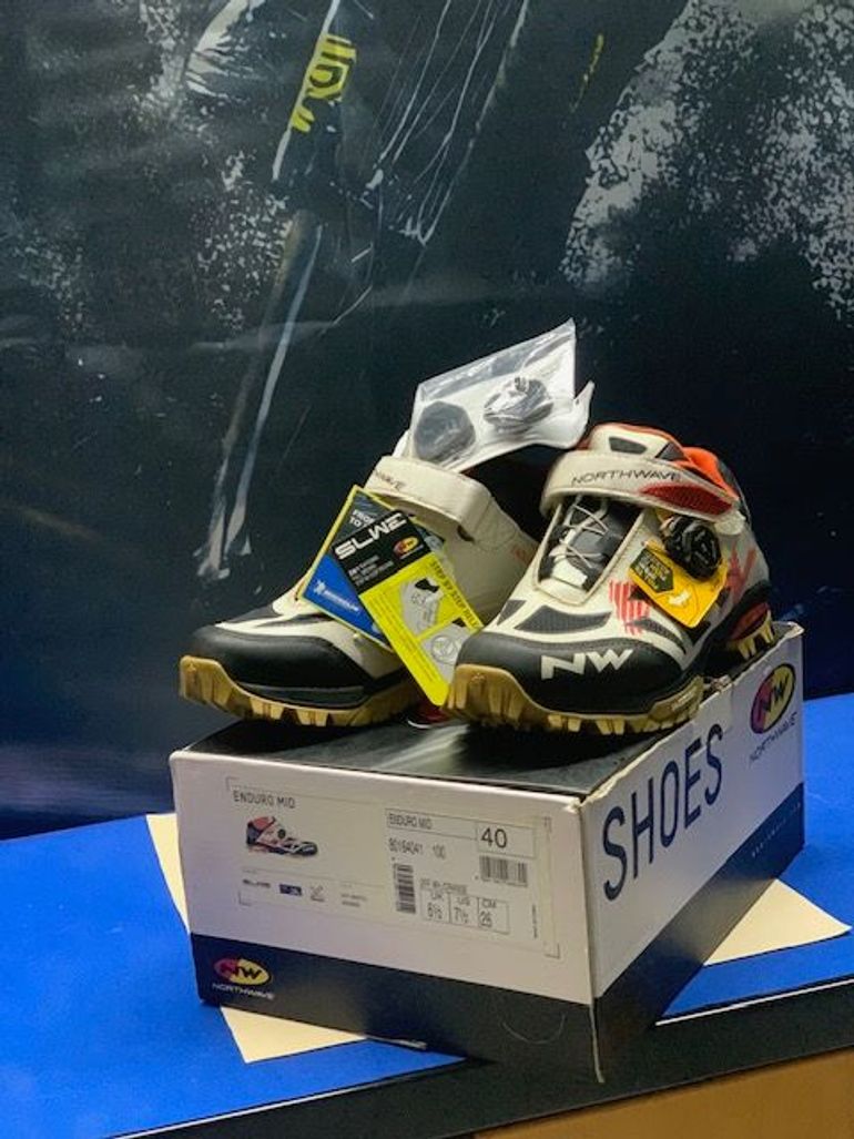 Used Northwave Enduro Mid 2 MTB Shoes 2025 bike — image 2 of 6