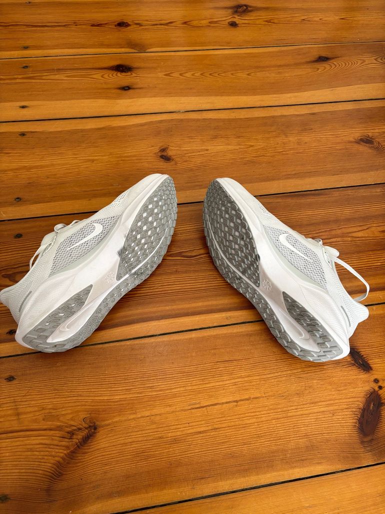 Used Nike Pegasus 41 2024 bike — image 2 of 4