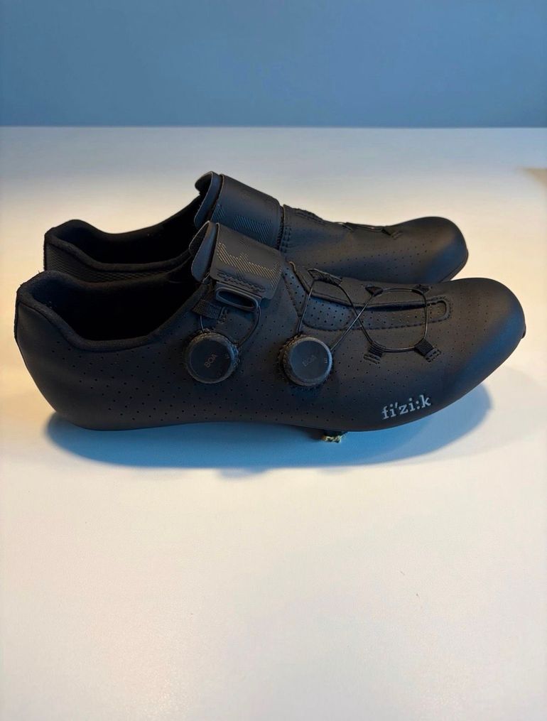 Used Fizik Vento Infinito Carbon 46 2025 bike — image 2 of 3