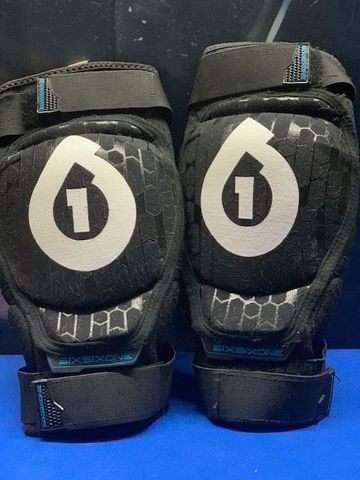 Used SixSixOne Rage Hard Knee Pads Cycling Clothing