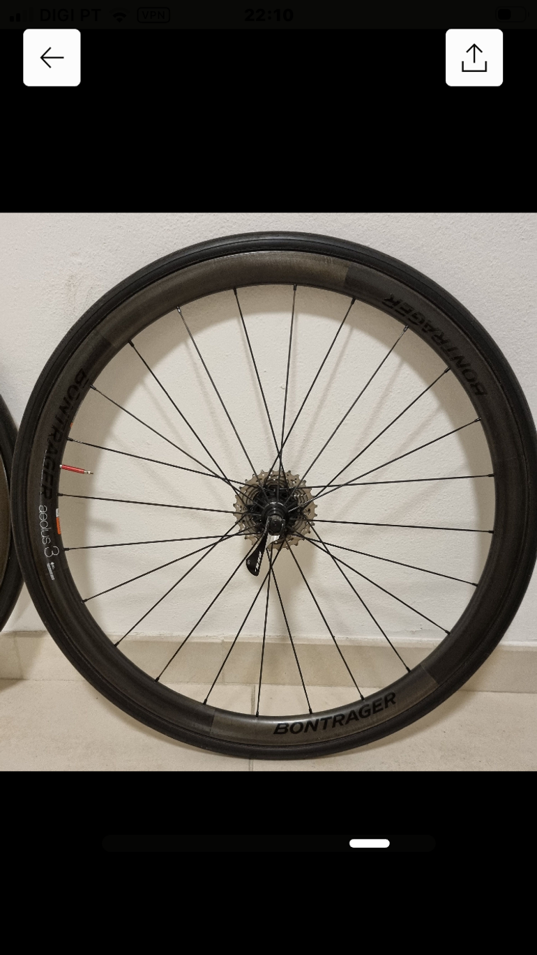 Used Bontrager Aeolus 3 D3 Tubular 2019 bike — image 2 of 5