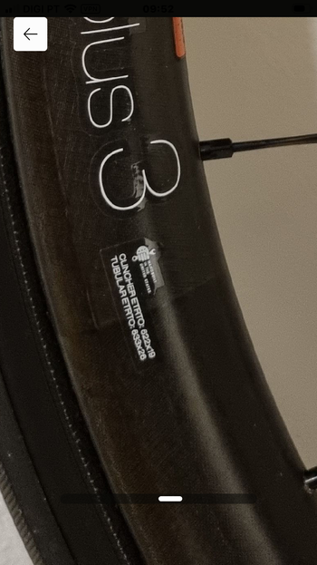 Used Bontrager Aeolus 3 D3 Tubular 2019 bike — image 4 of 5