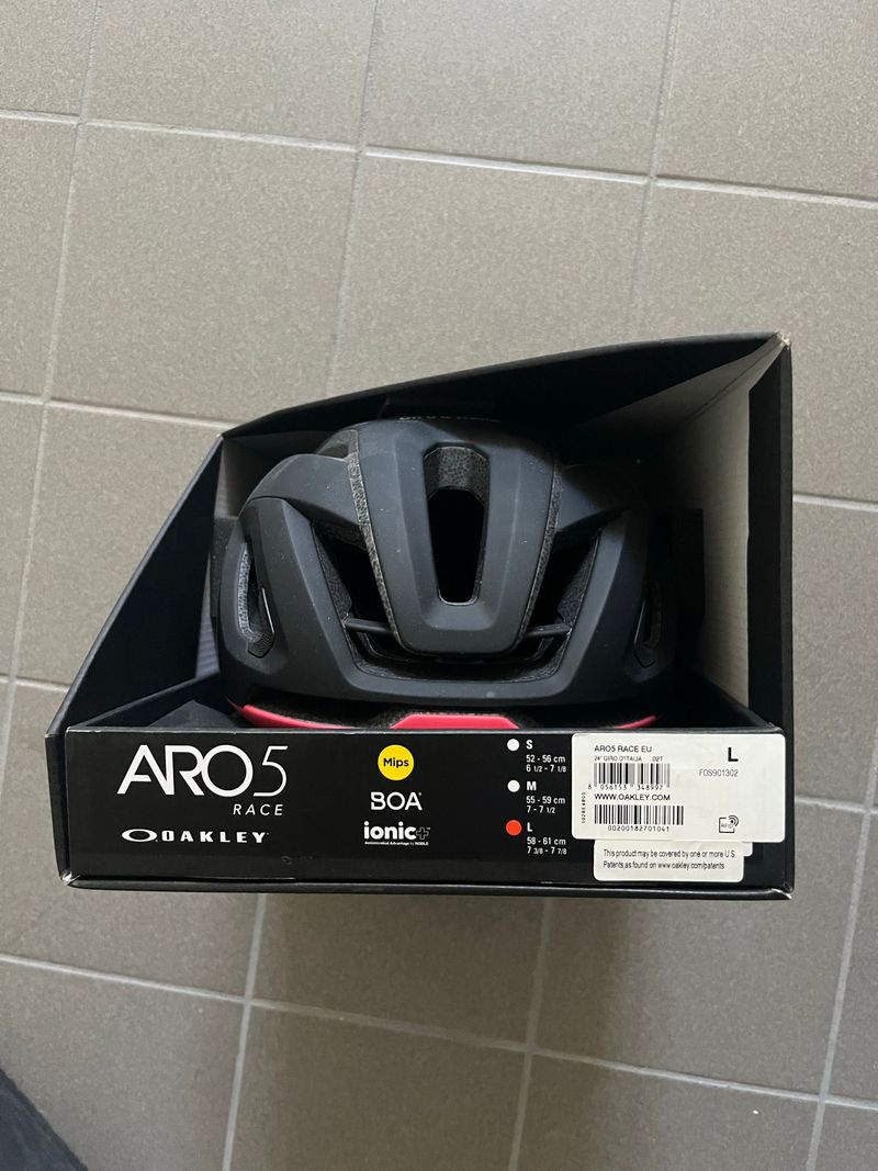 Tweedehands Oakley aro 5 race bike — afbeelding 1 van 4