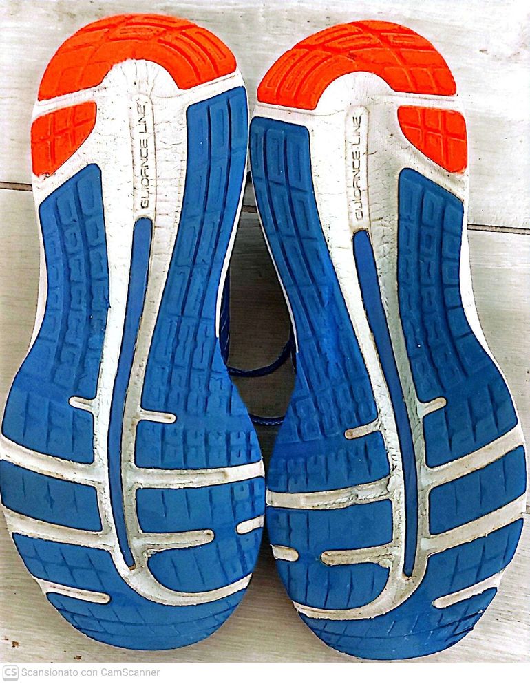 Used Asics Gel Cumulus 20 2020 bike — image 2 of 5