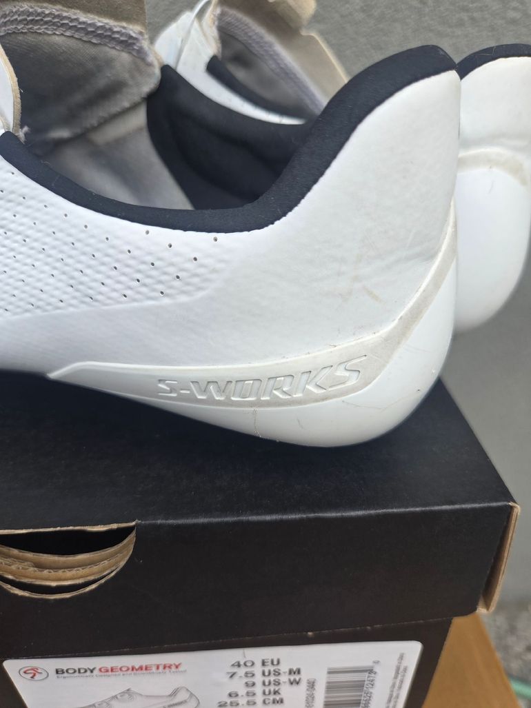 Used Specialized Torch 3.0 Road Shoes bike — image 7 of 9