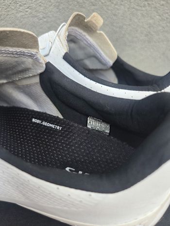 Used Specialized Torch 3.0 Road Shoes bike — image 6 of 9