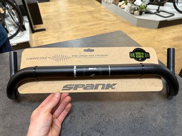 Spank Flare 25 Vibrocore Drop Bar Cockpit usato