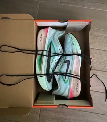 Used Nike Zoom Fly 5 2025 bike — image 5 of 6