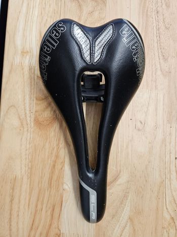Used Selle Italia SLR bike