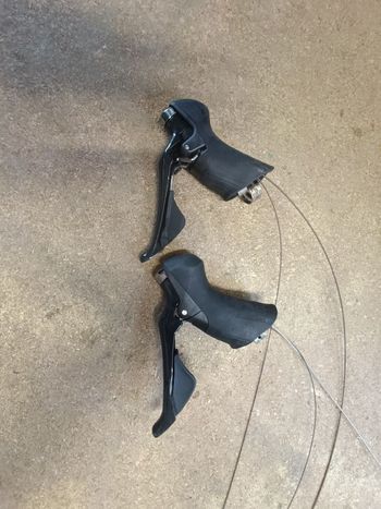 Used Shimano Ultegra 11 Vitesses 2 Plateaux bike — image 2 of 3