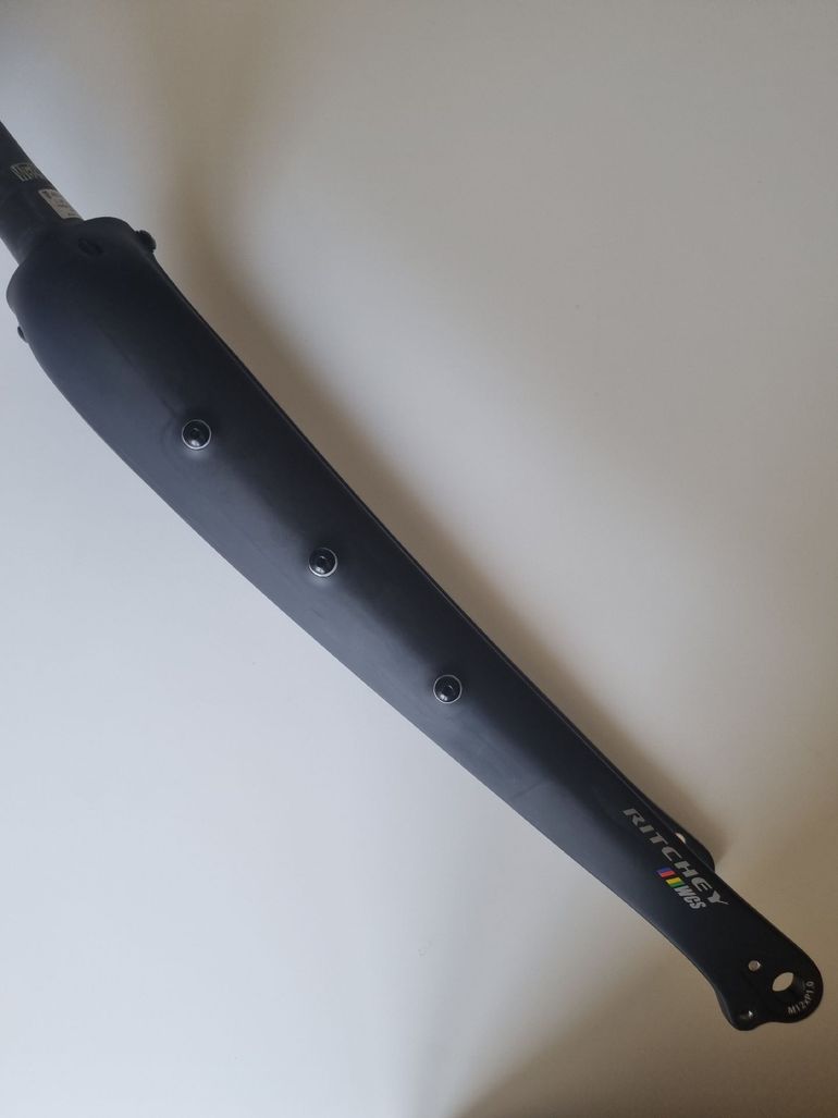 Used Ritchey WCS Carbon Adventure Fork 1 1/8" Flat Mount 12x100mm Matte UD Carbon bike — image 6 of 8