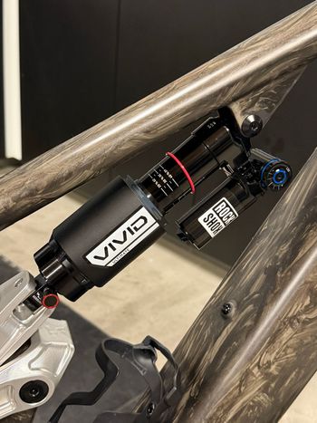 Used RockShox Vivid Coil Ultimate RC2T 210x55 2025 bike