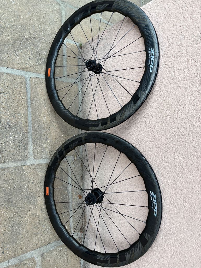 Used Zipp 454 NSW Wheels bike — image 4 of 6