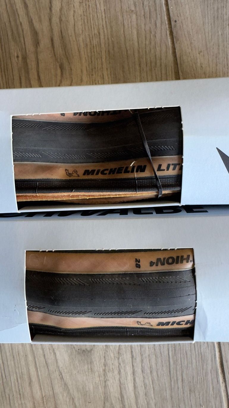 Used Michelin Lithion 4 Road Tire 2026 bike — image 2 of 3