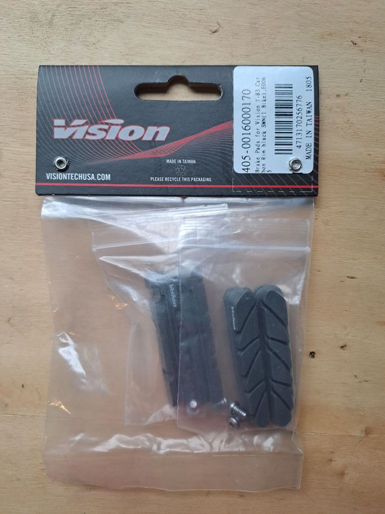 Used Vision Pattini freno T-83 per cerchi in carbonio compatibile Shimano 4 pezzi bike — image 3 of 3