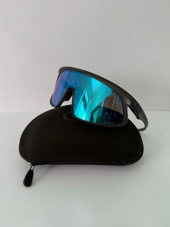 Used Oakley RSLV Prizm Sapphire bike — image 9 of 12