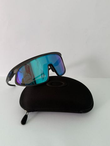 Used Oakley RSLV Prizm Sapphire bike — image 8 of 12
