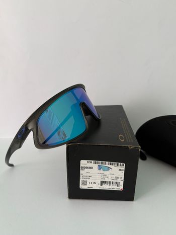 Used Oakley RSLV Prizm Sapphire bike — image 5 of 12