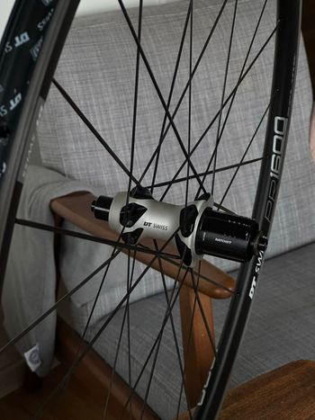 Used Dt Swiss PR 1600 SPLINE 23 RB Shimano 11s 2023 bike — image 2 of 6