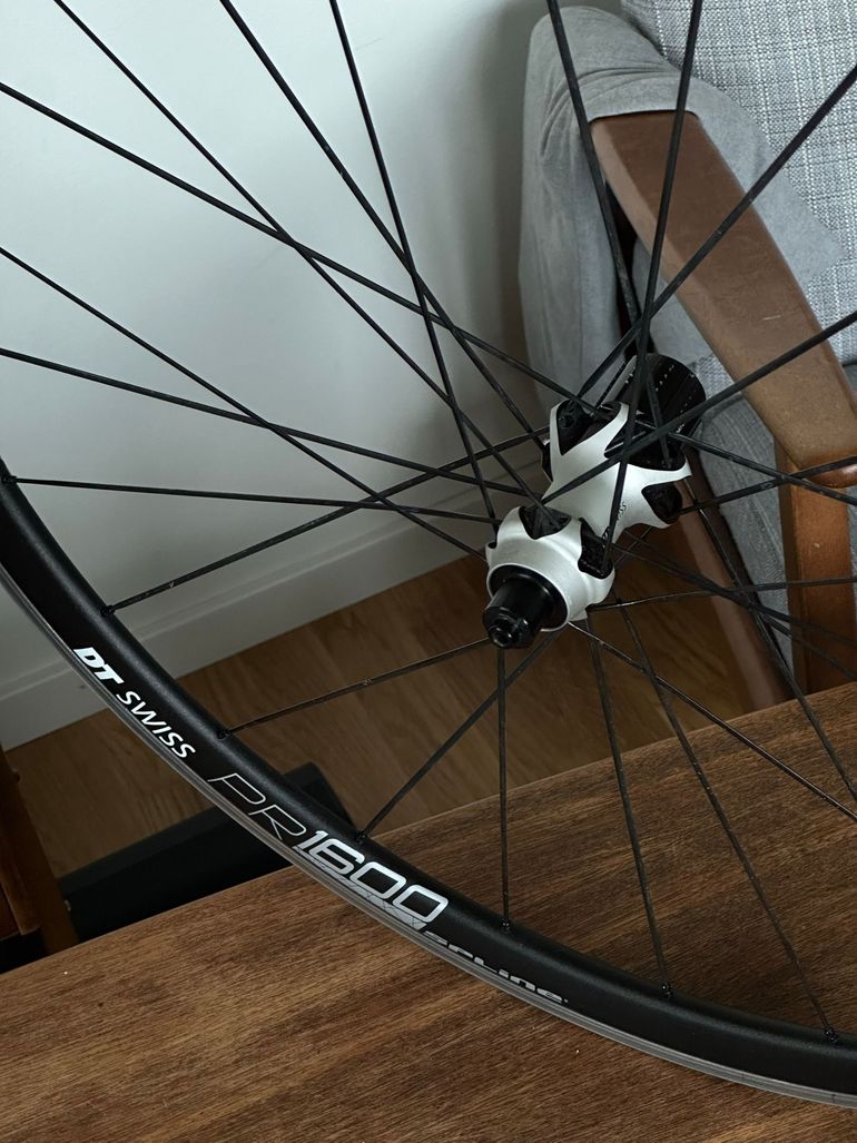 Used Dt Swiss PR 1600 SPLINE 23 RB Shimano 11s 2023 bike — image 3 of 6