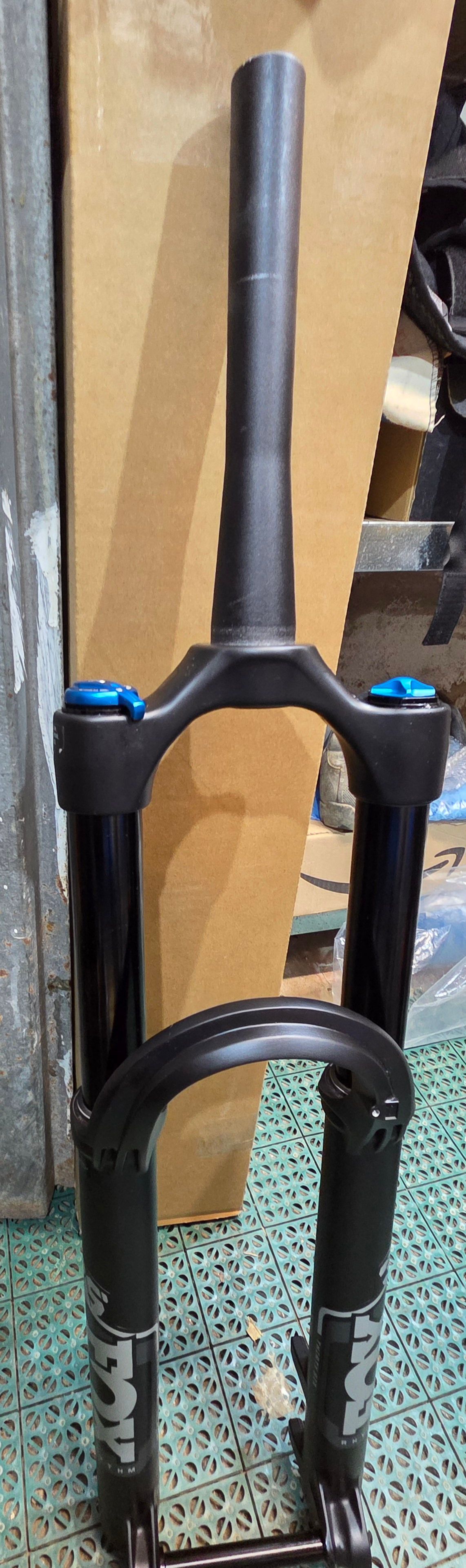 週末特価　FOX rhythm 36 29/27.5 170mmトラベル 週末特価 FOX rhythm 36 29/27.5 170mmトラベル Fox 36 RYTHM