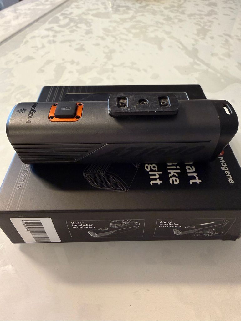 Used Magene AT1600 Front Light 2026 bike — image 1 of 3