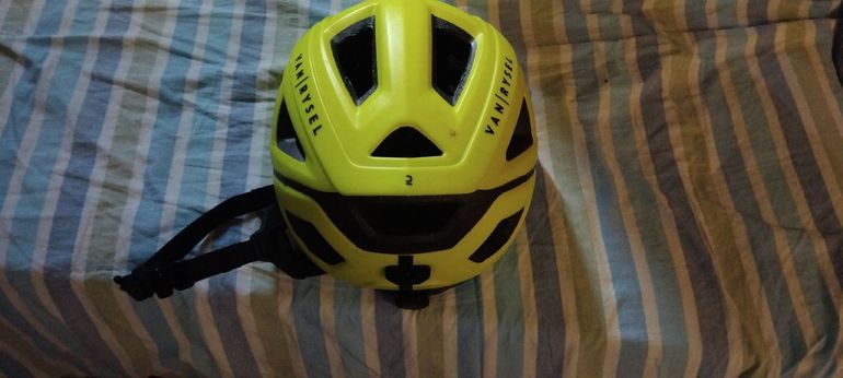 Used Van Rysel casco da corsa 2024 bike — image 2 of 2