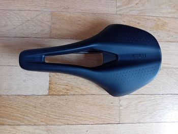 Used Fizik Argo Tempo R3 bike