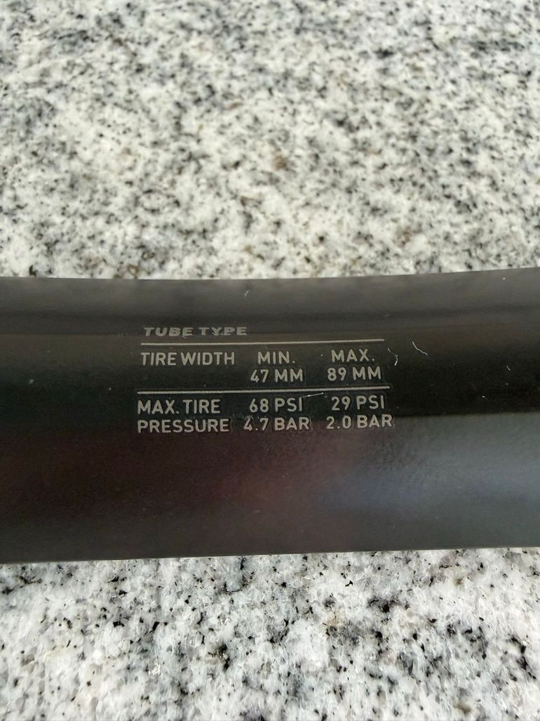 Used Dt Swiss E 1900 Spline 29" Hinterrad 2025 bike — image 6 of 9