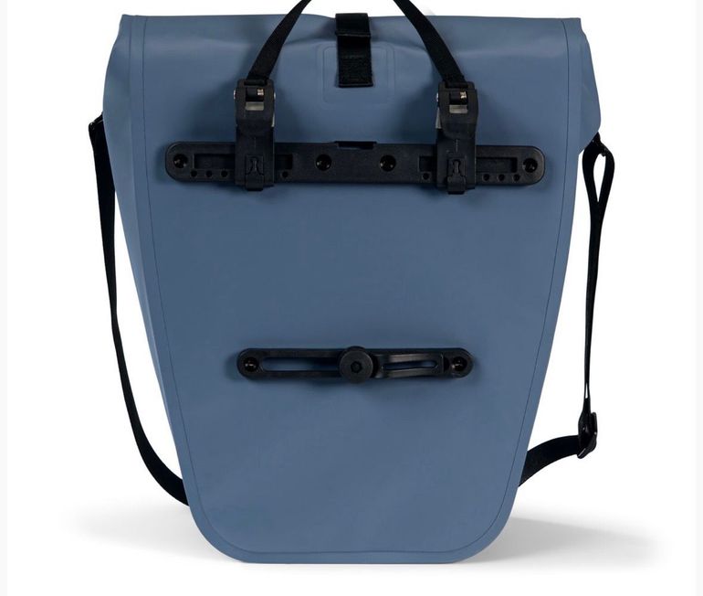 Used urban proof Storm Single Bag 20l - blauw bike — image 2 of 4