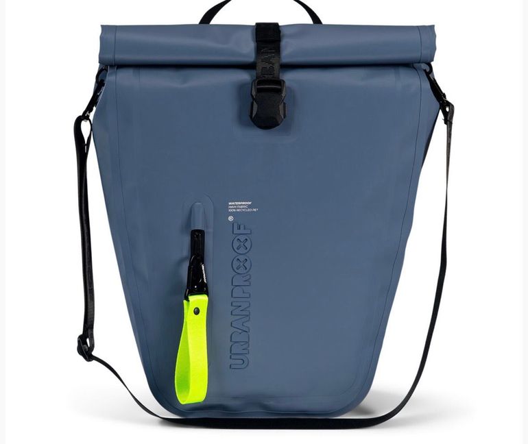 Used urban proof Storm Single Bag 20l - blauw bike — image 1 of 4