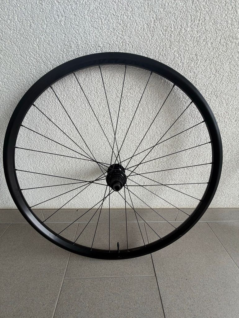 Used Bontrager Kovee 25 29" Boost Laufradsatz Tubeless Ready 2023 bike — image 5 of 10