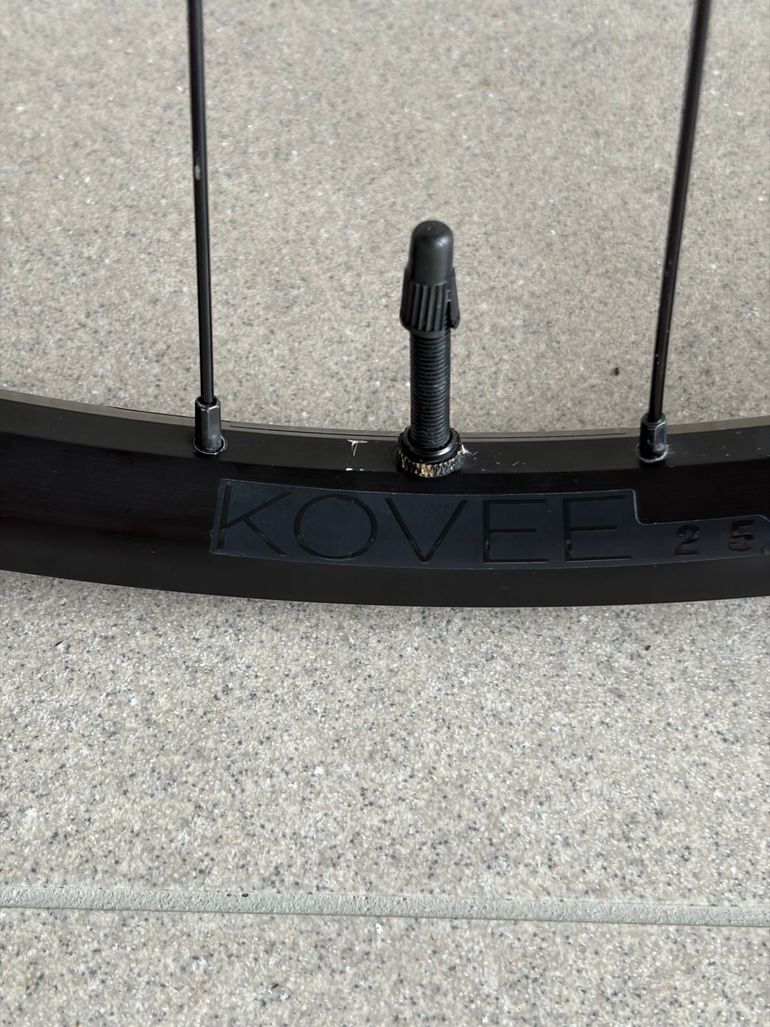 Used Bontrager Kovee 25 29" Boost Laufradsatz Tubeless Ready 2023 bike — image 2 of 10