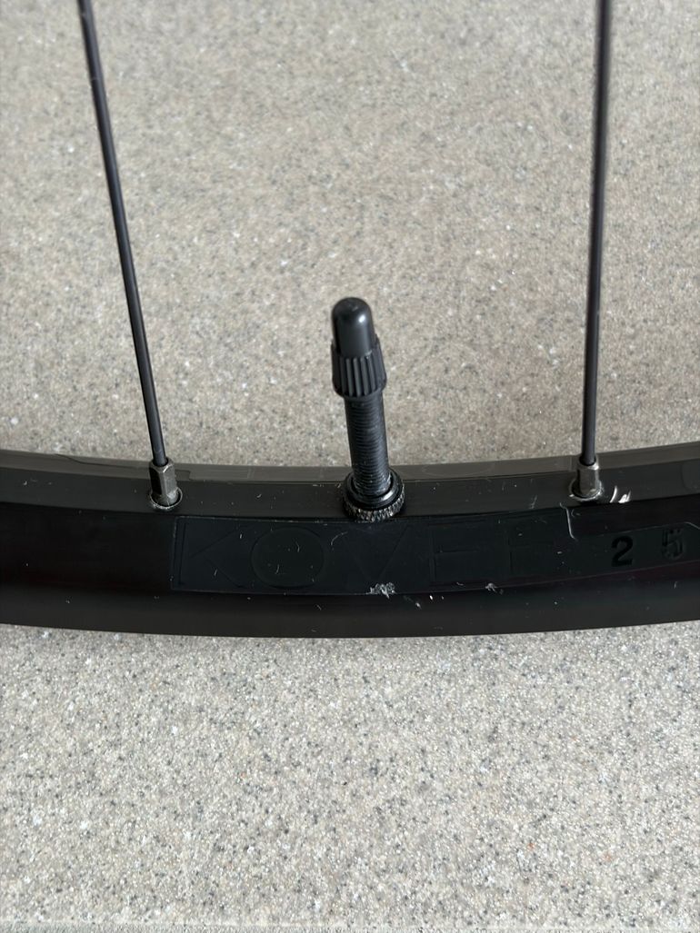 Used Bontrager Kovee 25 29" Boost Laufradsatz Tubeless Ready 2023 bike — image 7 of 10