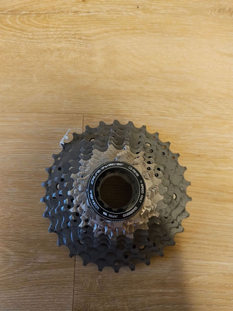 Used Shimano CS-R9100 11-30 11-Speed bike — image 1 of 3