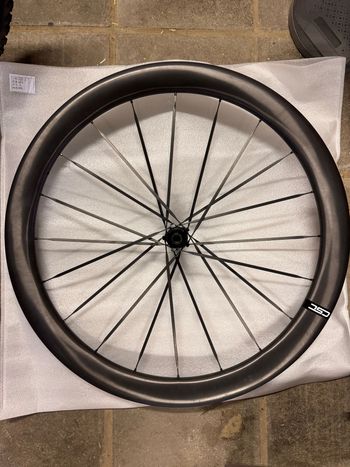 Used CSC 50mm Carbon Wheelset bike — image 3 of 9