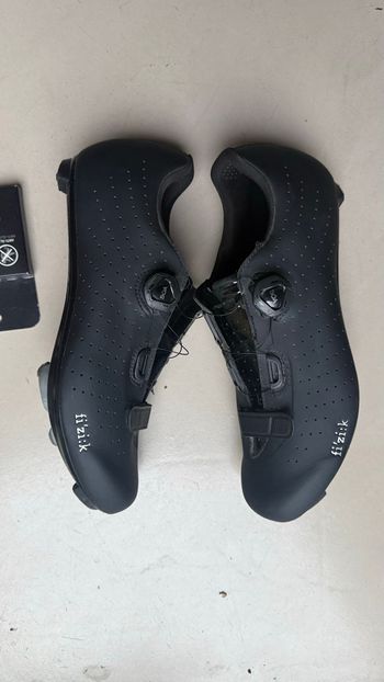 Used Fizik Tempo Overcurve R5 bike — image 4 of 6