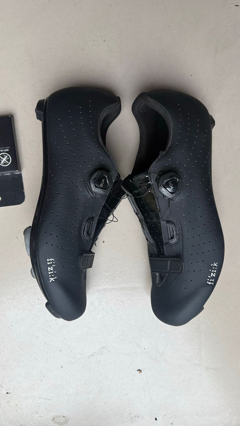 Used Fizik Tempo Overcurve R5 bike — image 4 of 6
