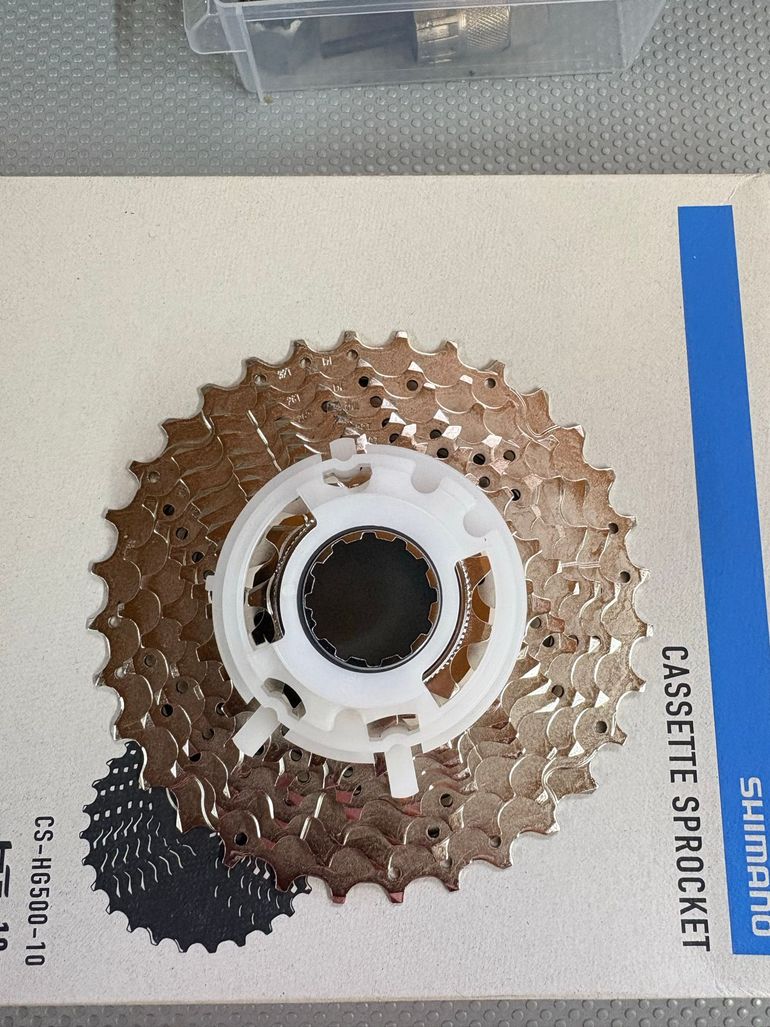 Used Shimano 10-speed CS-HG500-10 Tiagra 11-32T bike — image 1 of 2